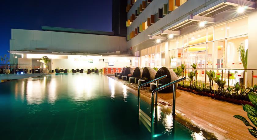 Harris Center Batam