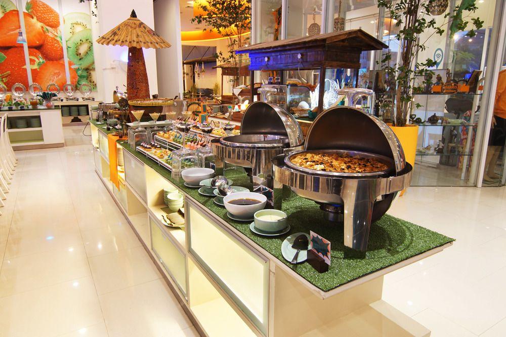 Harris Center Batam