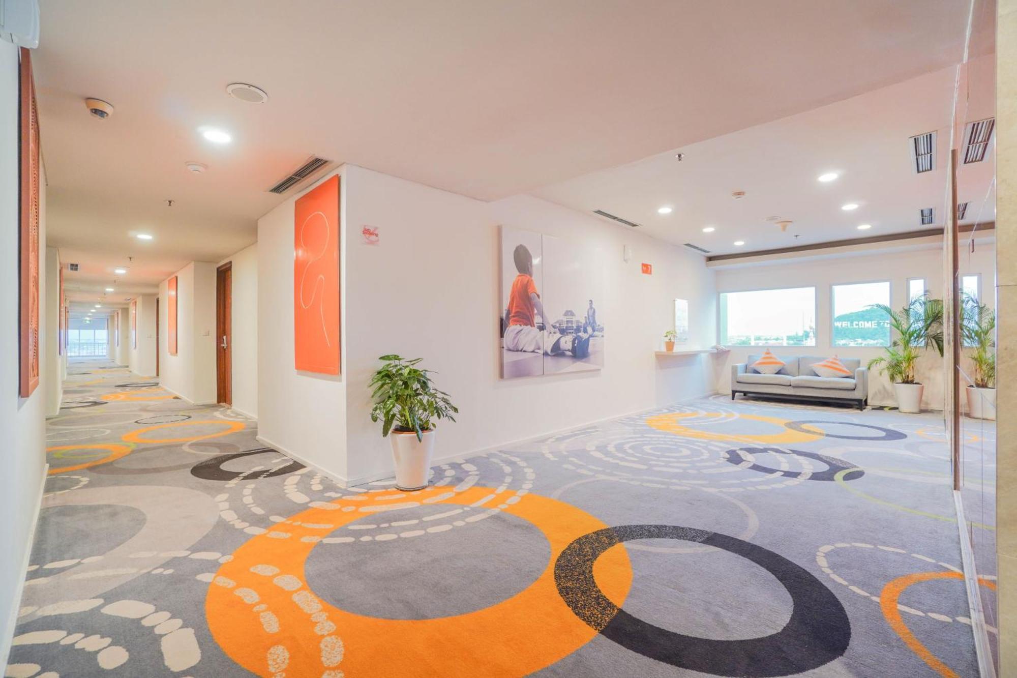 Harris Center Hotel 4*